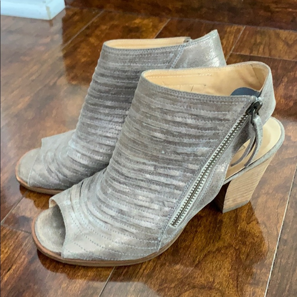 Paul Green Peep Toe Booties